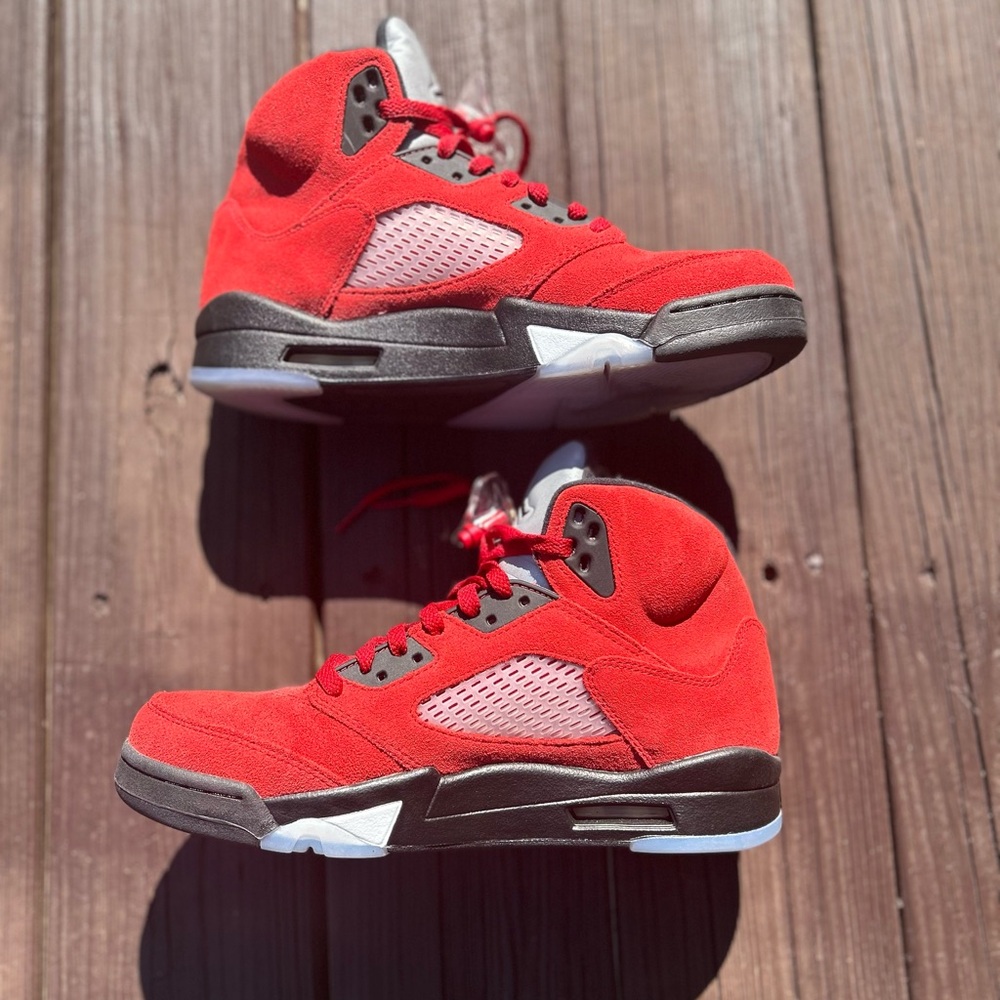 Jordan 5 Raging Bull 2021